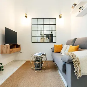 Modern And Wide- 1bd 1bth- Triana Sevilla